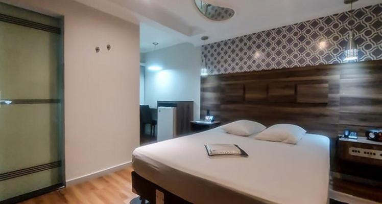 Love hotel Makakus